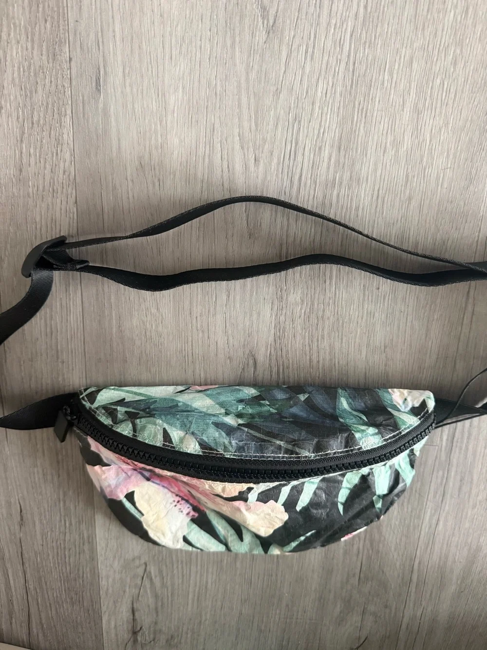 ❤️ ALOHA Collection Black Floral Crossbody Hip Pack Belt Bag